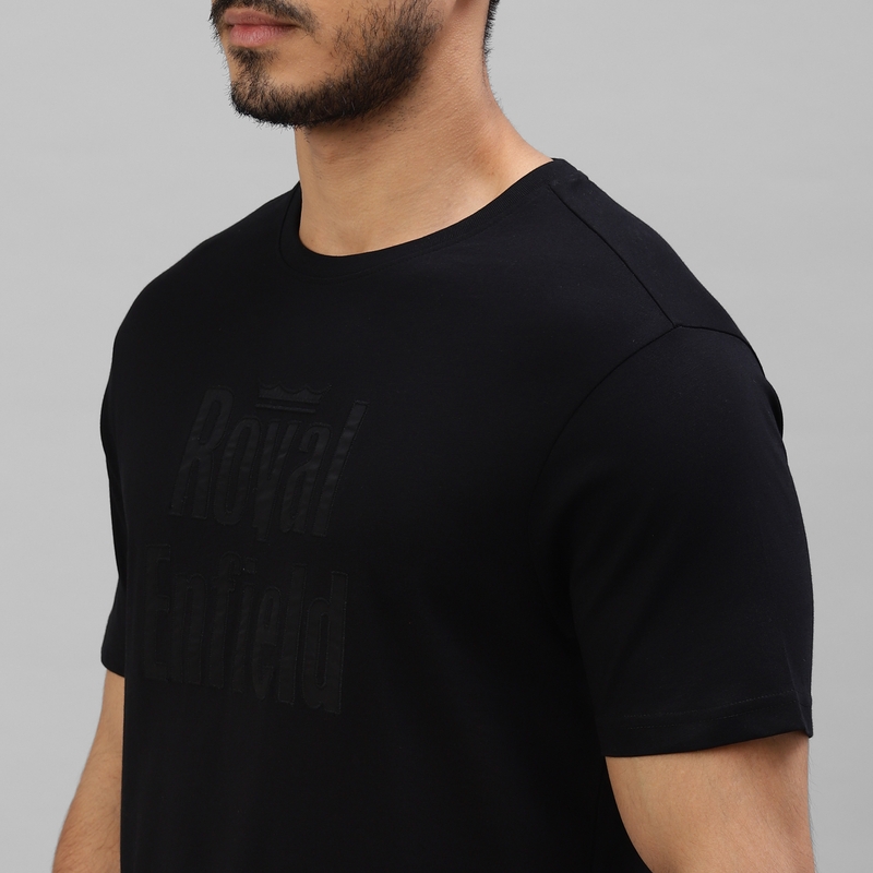 로얄  브랜드 패치 블랙 티셔츠-2